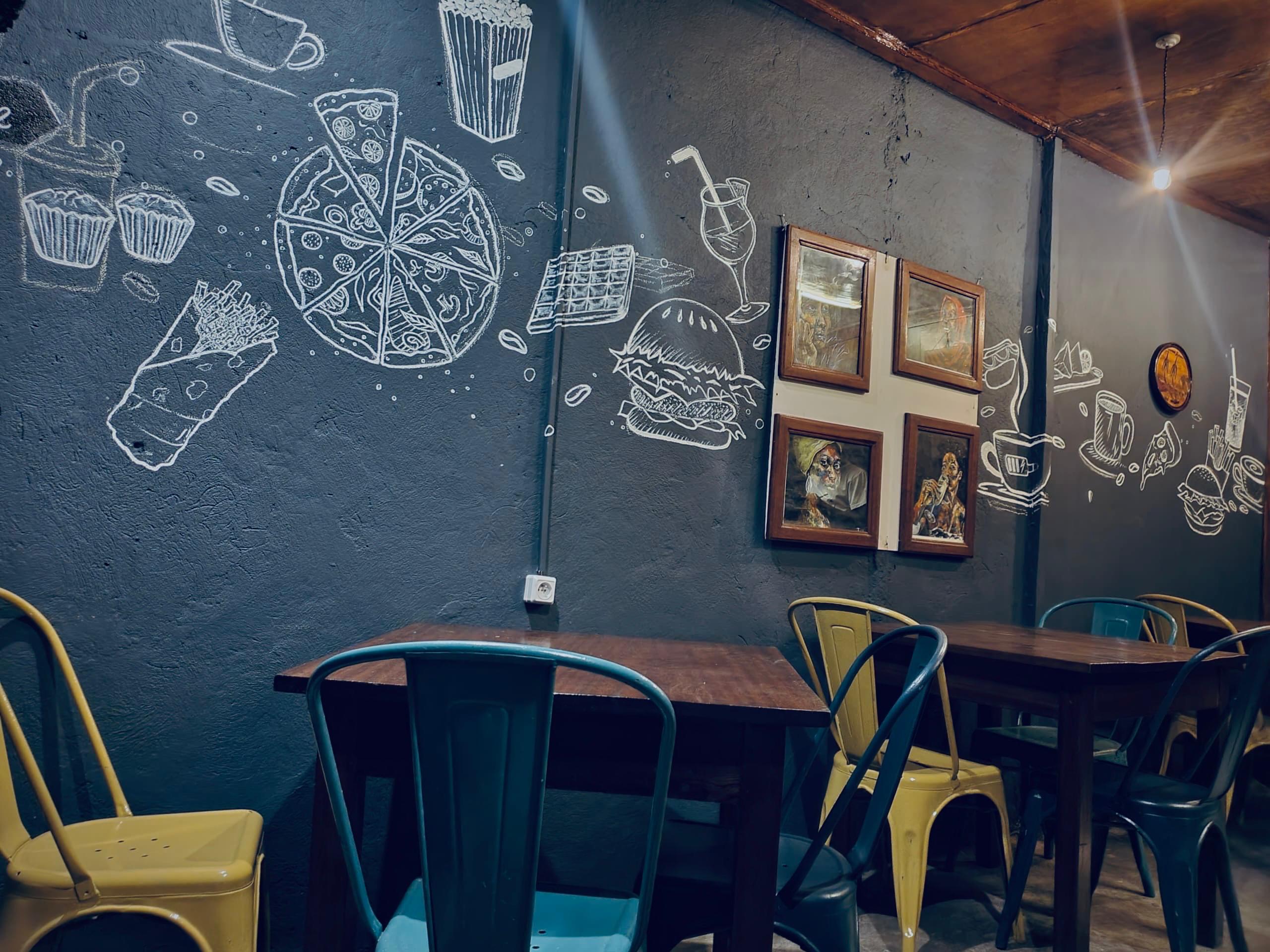 Un lieu propre & climatisé & wifi dispo et musique douce 